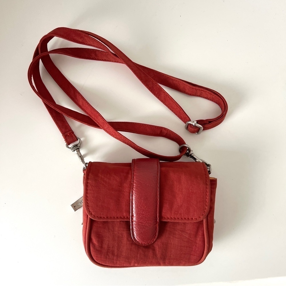 Baggallini Mini Crossbody Wallet Purse Bag Red